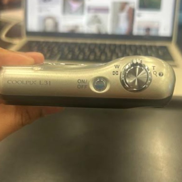 Nikon Coolpix Digital Camera L31 - Picture 3 of 8